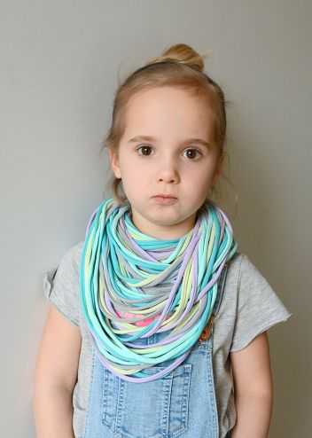 Die Strickkette für Kinder pastellfarben